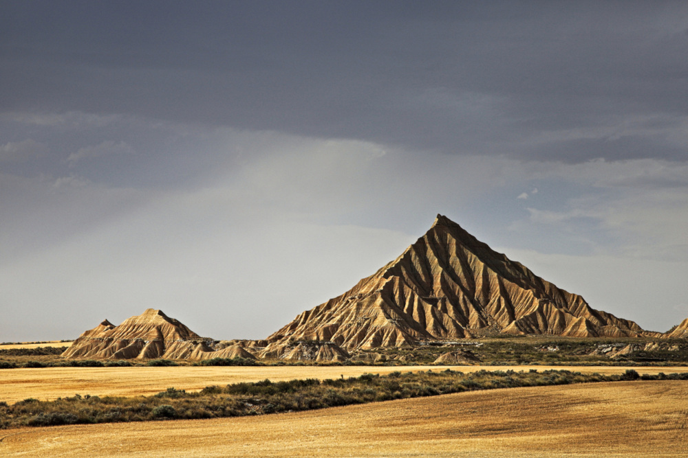 joao-pompeu_geosphere_pyramids-bardenas-reales