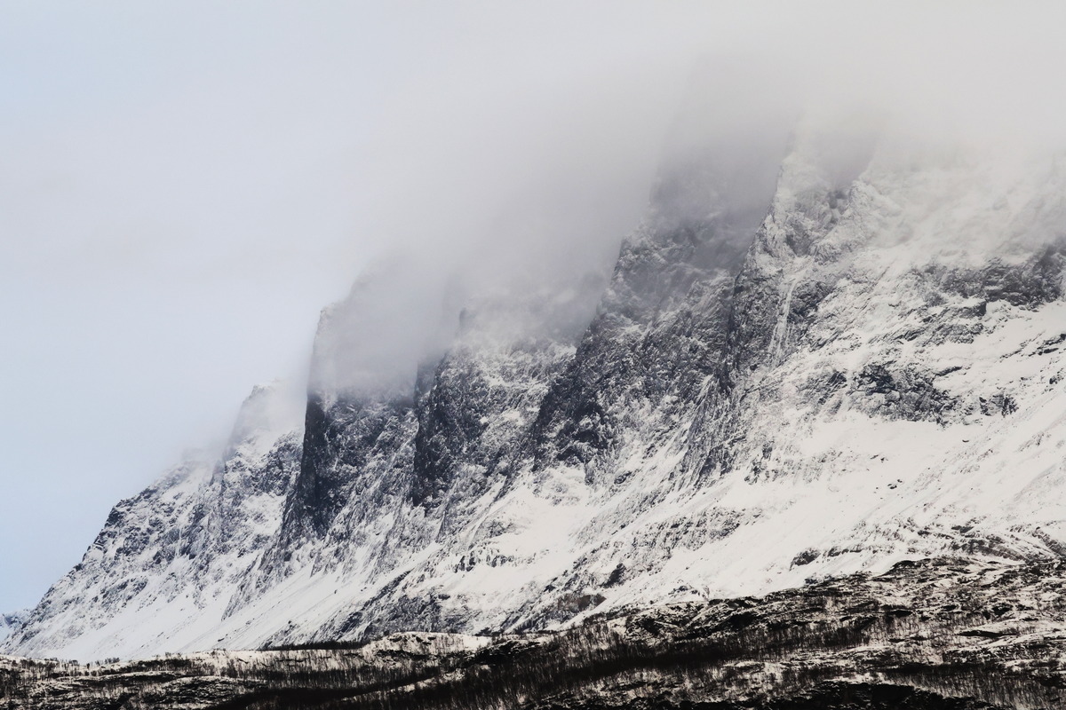 joao-pompeu_geosphere_skyervoy-mountains