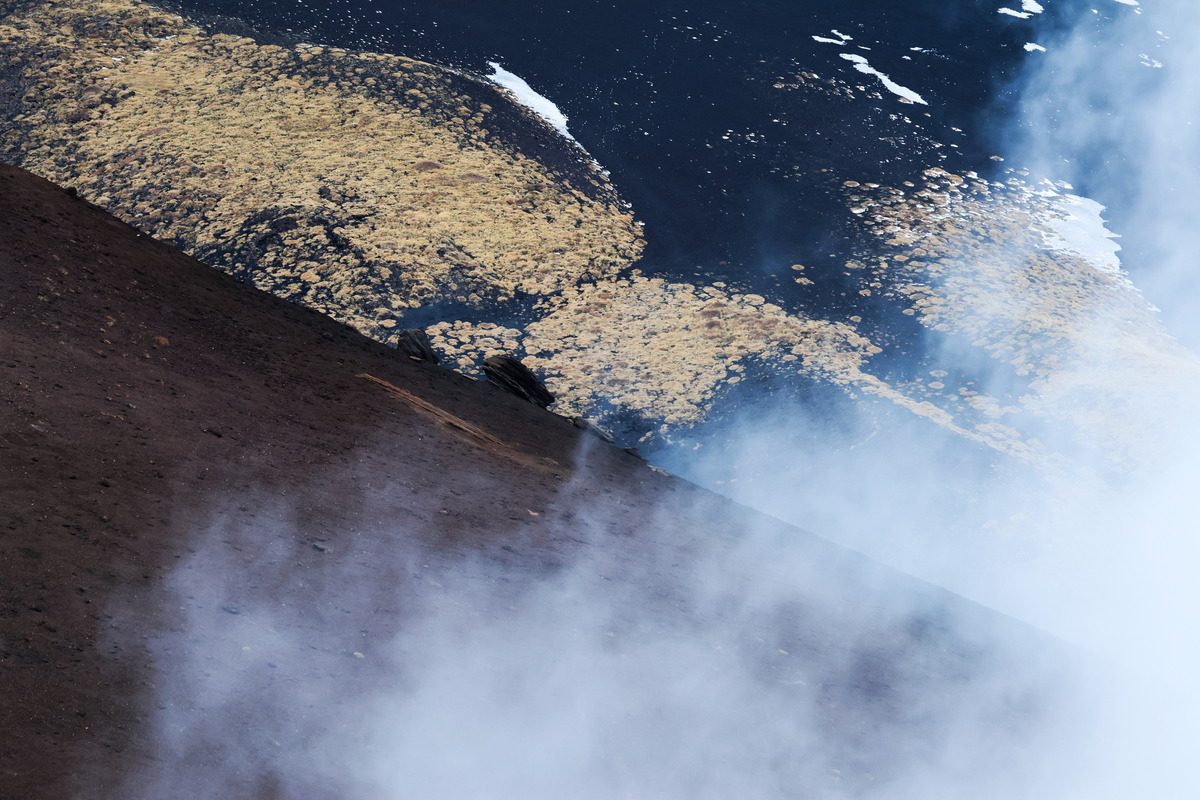 joao-pompeu_geosphere_volcan-detail
