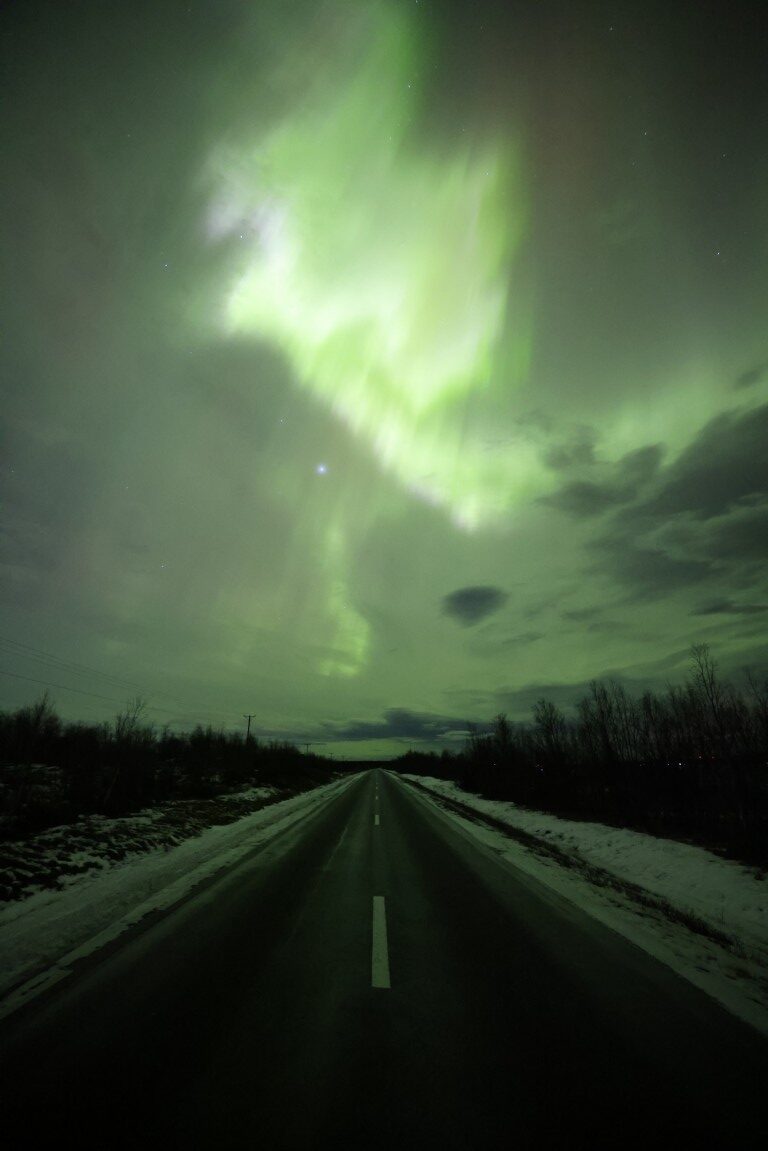 joao-pompeu_arora_overexposed